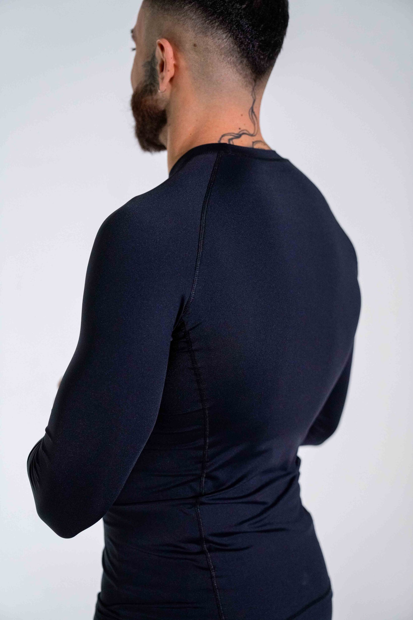 REMERA LYCRA H CUERVO