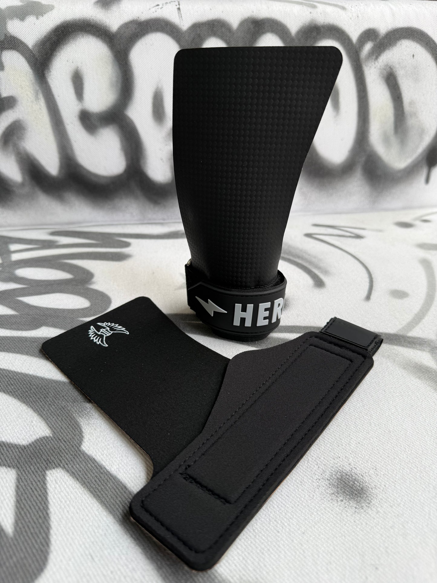 Calleras All Black