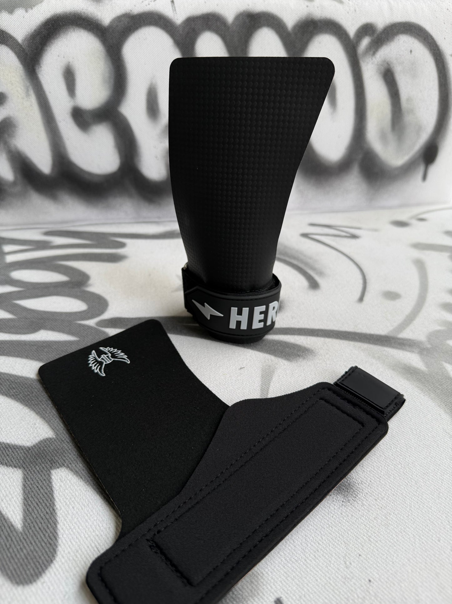 Calleras All Black